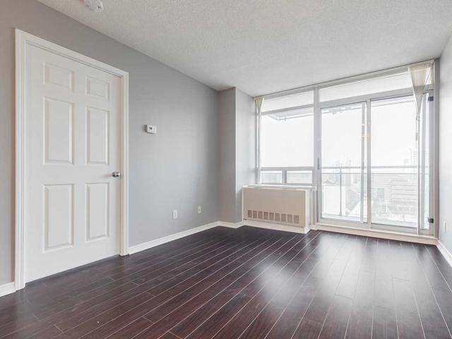 1209 - 155 Beecroft Rd, Condo with 1 bedrooms, 1 bathrooms and 1 parking in Toronto ON | Image 5