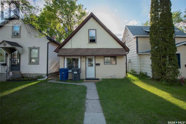 1127 F Avenue N, House detached with 2 bedrooms, 1 bathrooms and null parking in Saskatoon SK | Image 1