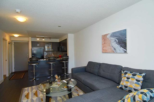 208 - 80 Esther Lorrie Dr, Condo with 1 bedrooms, 1 bathrooms and 1 parking in Toronto ON | Image 4