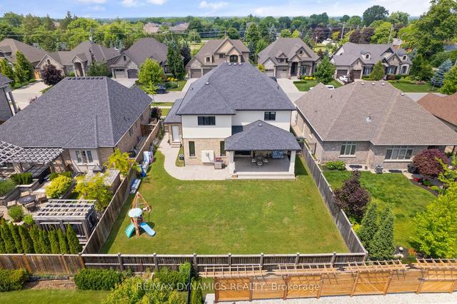 5 Angels Dr, House detached with 4 bedrooms, 4 bathrooms and 6 parking in Niagara on the Lake ON | Image 2
