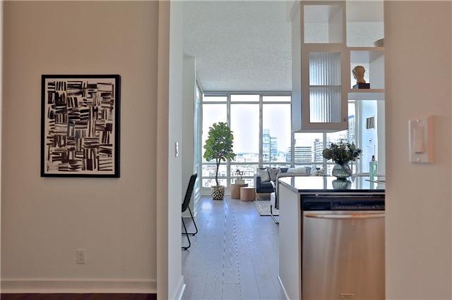 Sph05 - 397 Front St W, Condo with 2 bedrooms, 2 bathrooms and 1 parking in Toronto ON | Image 1