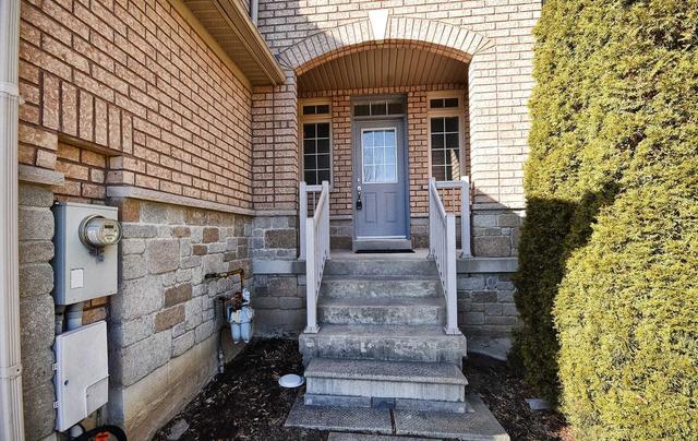 116 Cabernet Rd, House attached with 3 bedrooms, 3 bathrooms and 2 parking in Vaughan ON | Image 12