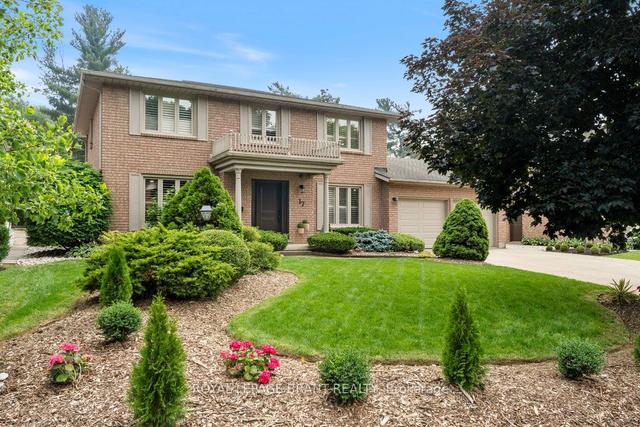 17 Scarfe Gdns, House detached with 4 bedrooms, 4 bathrooms and 4 parking in Brantford ON | Image 12