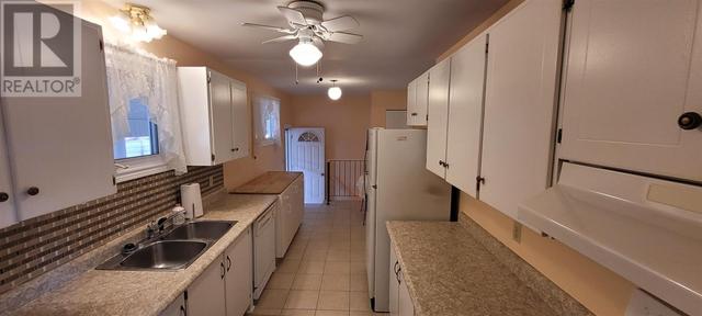 43 Frobel Dr, House semidetached with 3 bedrooms, 1 bathrooms and null parking in Elliot Lake ON | Image 4