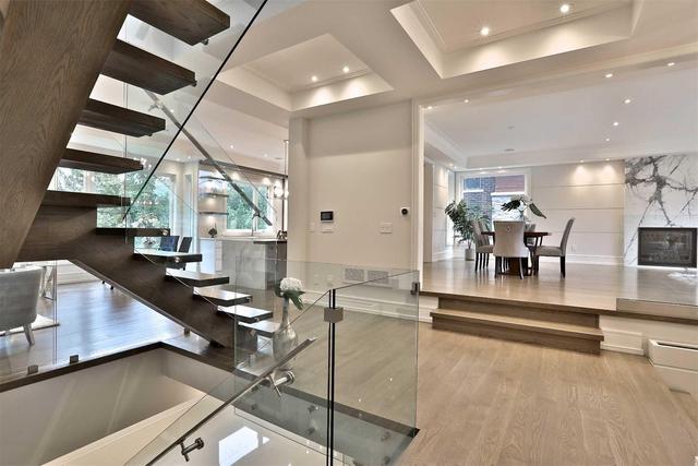 11 Fordham Pl, House detached with 4 bedrooms, 6 bathrooms and 4 parking in Toronto ON | Image 4