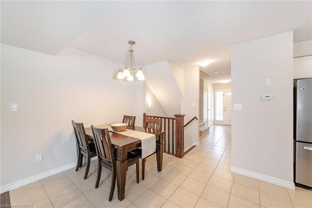 19 - 19 Summerfield Drive, House attached with 3 bedrooms, 3 bathrooms and 2 parking in Guelph ON | Image 4
