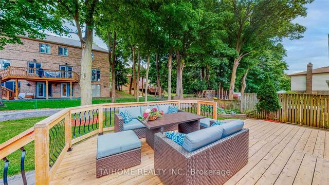 31 Stubbswood Sq, House detached with 3 bedrooms, 4 bathrooms and 6 parking in Toronto ON | Image 15
