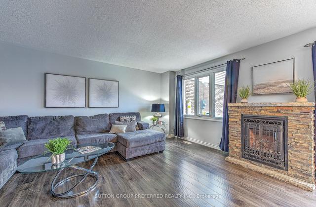 224 - 230 Clarke Rd, Townhouse with 3 bedrooms, 2 bathrooms and 1 parking in London ON | Image 4