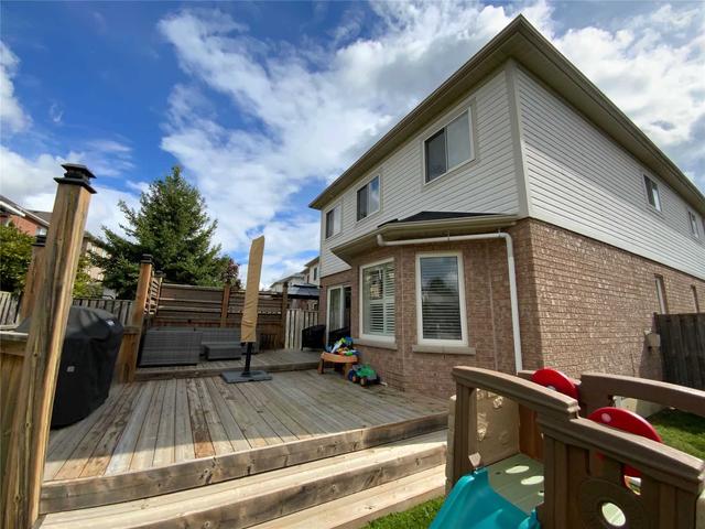 654 Blythwood Sq, House detached with 4 bedrooms, 3 bathrooms and 5 parking in Oshawa ON | Image 16