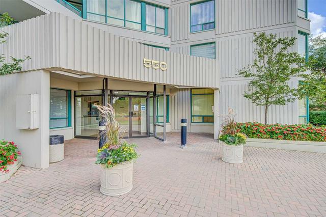 uph12 - 550 Webb Dr, Condo with 2 bedrooms, 2 bathrooms and 1 parking in Mississauga ON | Image 12
