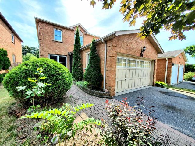 94 Fernbank Pl, House detached with 3 bedrooms, 4 bathrooms and 4 parking in Whitby ON | Image 1