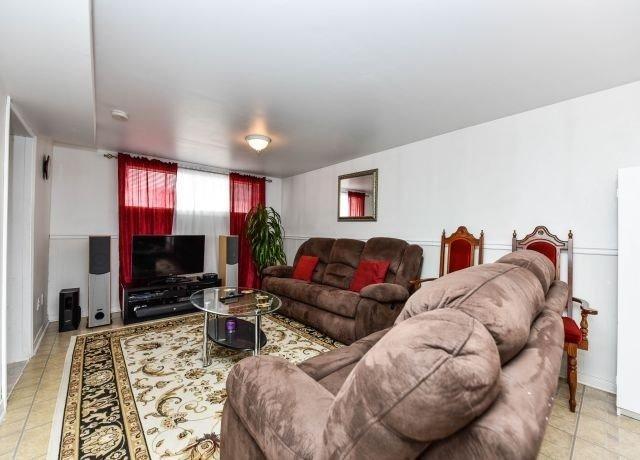 26 Belyea Cres, House detached with 3 bedrooms, 2 bathrooms and 8 parking in Toronto ON | Image 12