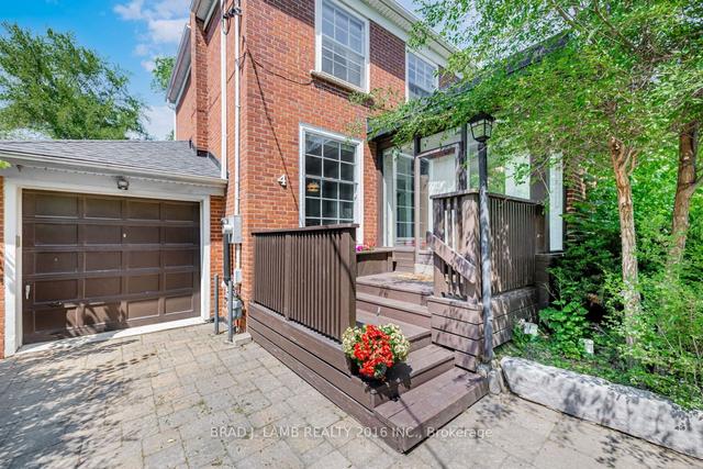 4 Caribou Rd, House detached with 3 bedrooms, 3 bathrooms and 4 parking in Toronto ON | Image 12