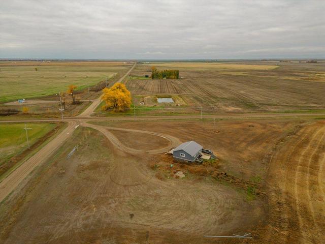 13498 Range Road 164, House detached with 2 bedrooms, 1 bathrooms and null parking in Taber MD AB | Image 32