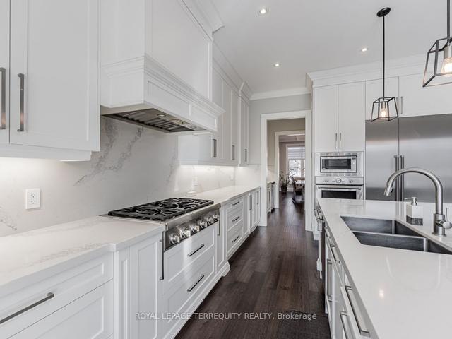 77 Mattice Ave, House detached with 4 bedrooms, 5 bathrooms and 6 parking in Toronto ON | Image 27