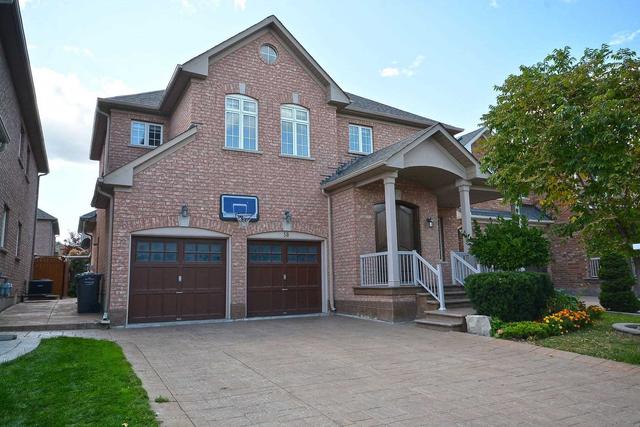 58 Citadel Cres, House detached with 4 bedrooms, 4 bathrooms and 6 parking in Brampton ON | Image 1