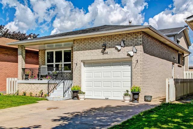 344 Celtic Dr, House detached with 3 bedrooms, 3 bathrooms and 3 parking in Hamilton ON | Image 1
