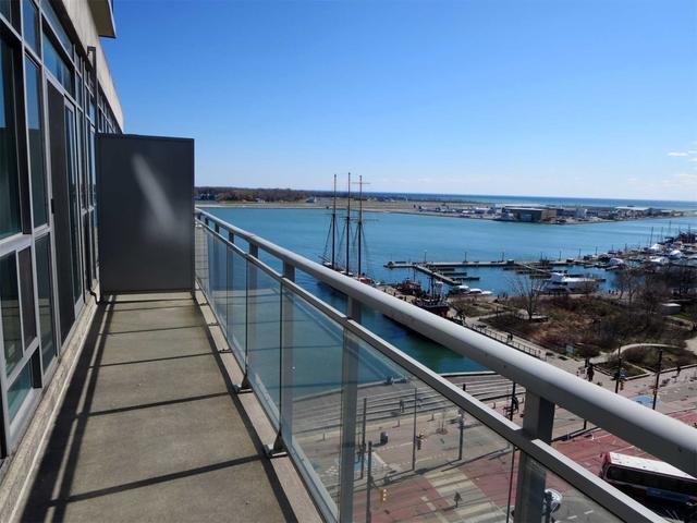 1017 - 410 Queens Quay W, Condo with 2 bedrooms, 1 bathrooms and 1 parking in Toronto ON | Image 6