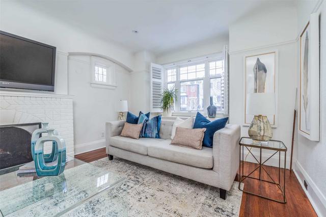 252 Melrose Ave, House semidetached with 3 bedrooms, 1 bathrooms and 4 parking in Toronto ON | Image 27