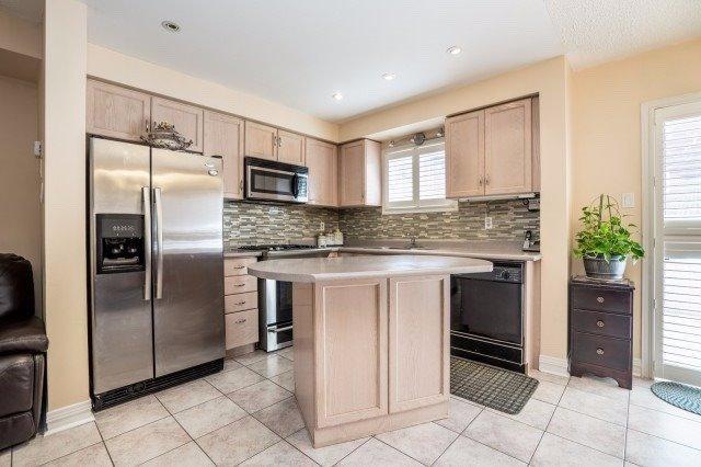 228 Kelso Cres, House attached with 3 bedrooms, 4 bathrooms and 2 parking in Vaughan ON | Image 7