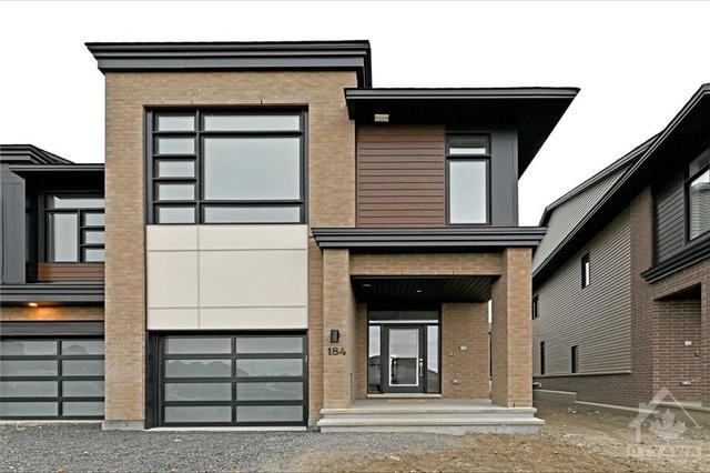 184 Hawkeswood Drive, Townhouse with 4 bedrooms, 4 bathrooms and 2 parking in Ottawa ON | Image 2