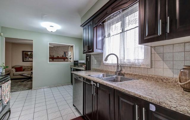 80 Cherrytree Dr, House detached with 3 bedrooms, 4 bathrooms and 6 parking in Brampton ON | Image 14