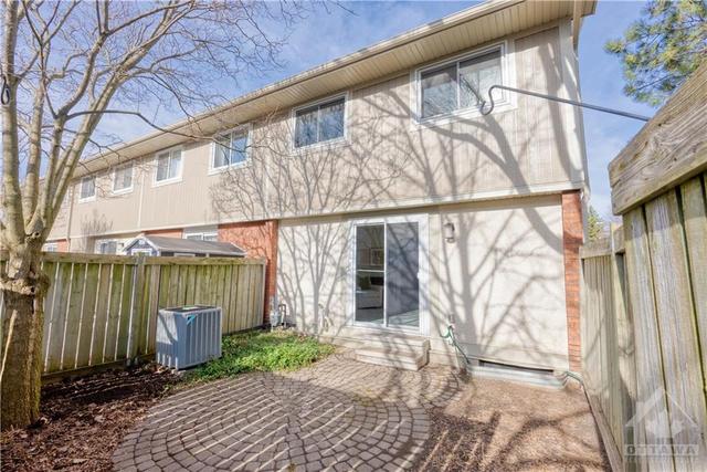 3893 Old Richmond Road, Townhouse with 3 bedrooms, 2 bathrooms and 1 parking in Ottawa ON | Image 24