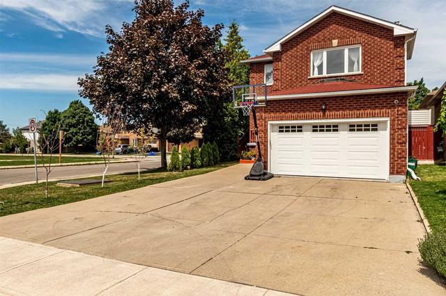 3 Cartier Cres, House detached with 3 bedrooms, 4 bathrooms and 6 parking in Hamilton ON | Image 12
