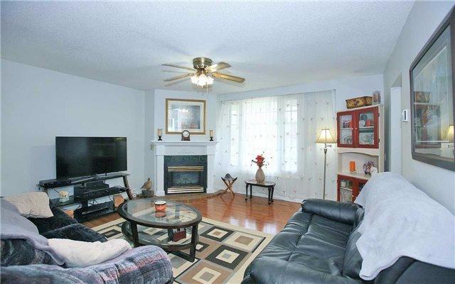 359 Walter Dr, House detached with 3 bedrooms, 1 bathrooms and 10 parking in Georgina ON | Image 4