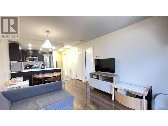 302 - 4888 Nanaimo Street, Condo with 1 bedrooms, 1 bathrooms and 1 parking in Vancouver BC | Image 5