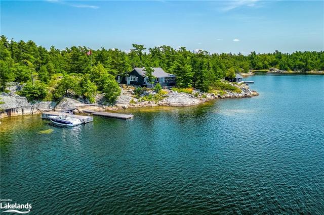 3584 Island 3420, House detached with 3 bedrooms, 1 bathrooms and null parking in Georgian Bay ON | Image 1