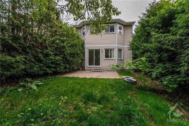 19 Pickwick Drive, House detached with 3 bedrooms, 3 bathrooms and 2 parking in Ottawa ON | Image 30