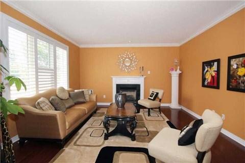 74 Bainsville Circ, House detached with 4 bedrooms, 5 bathrooms and 4 parking in Brampton ON | Image 6