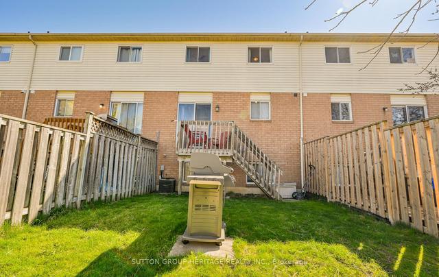 2674 Trulls Rd, House attached with 3 bedrooms, 1 bathrooms and 2 parking in Clarington ON | Image 26