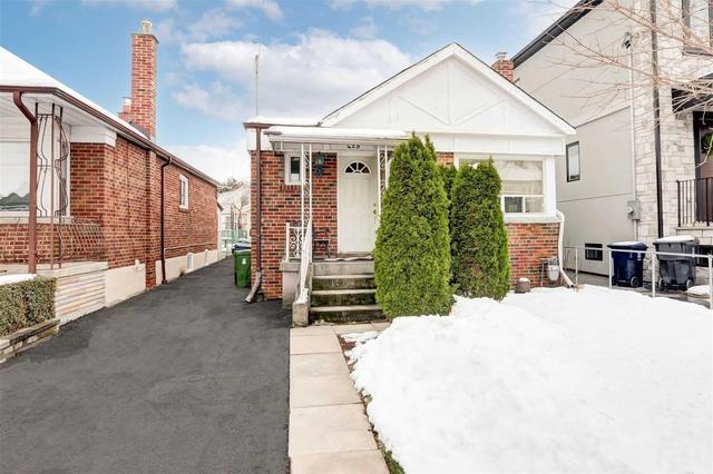 425 Ridelle Ave, House detached with 2 bedrooms, 2 bathrooms and 3 parking in Toronto ON | Image 1