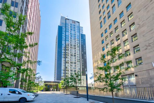 uph1 - 101 St Clair Ave W, Condo with 2 bedrooms, 3 bathrooms and 0 parking in Toronto ON | Image 1