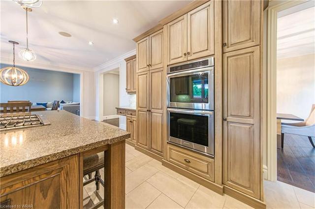 44 Jacob Gingrich Drive, House detached with 5 bedrooms, 4 bathrooms and 5 parking in Kitchener ON | Image 9