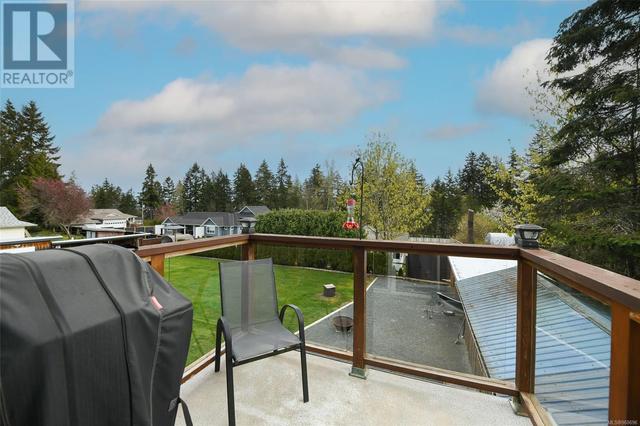 6554 Mystery Beach Rd, House detached with 3 bedrooms, 4 bathrooms and 10 parking in Comox Valley A BC | Image 55