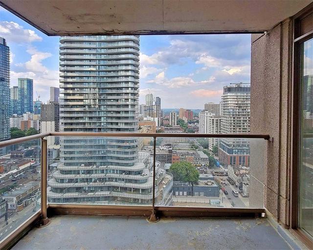 2309 - 909 Bay St, Condo with 3 bedrooms, 2 bathrooms and 1 parking in Toronto ON | Image 28