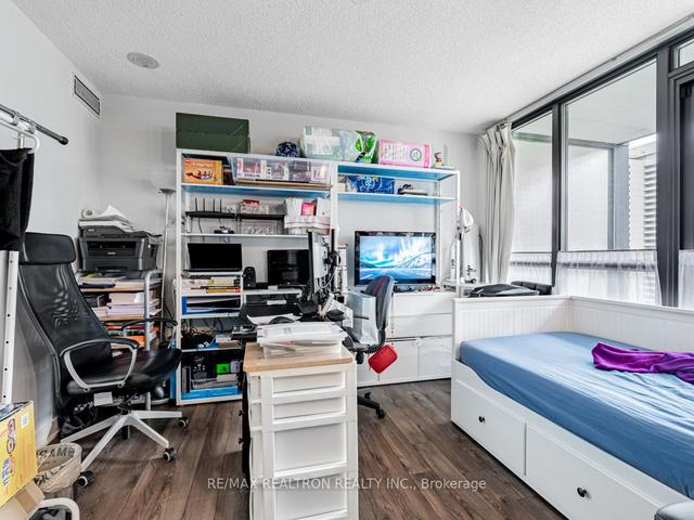 1210 - 110 Charles St E, Condo with 1 bedrooms, 1 bathrooms and 0 parking in Toronto ON | Image 28