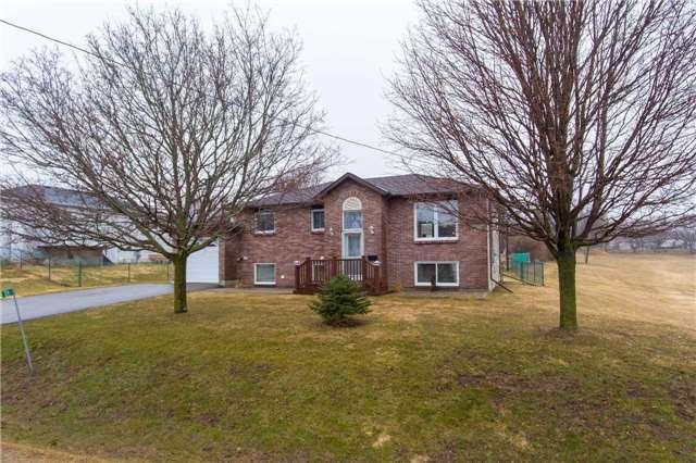31 Champlain Blvd, House detached with 2 bedrooms, 2 bathrooms and 4 parking in Kawartha Lakes ON | Image 1