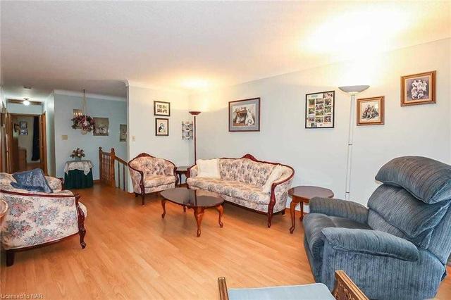 89 Monarch Park Dr, House detached with 3 bedrooms, 2 bathrooms and 7 parking in St. Catharines ON | Image 25