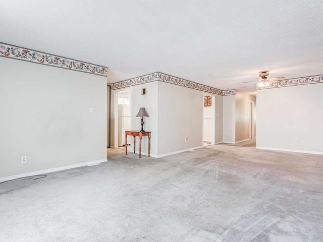 217 Cherokee Blvd, House semidetached with 4 bedrooms, 2 bathrooms and 3 parking in Toronto ON | Image 14