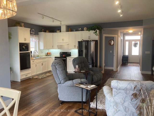 17 - 2380 9th Ave E, Townhouse with 3 bedrooms, 2 bathrooms and 2 parking in Owen Sound ON | Image 4