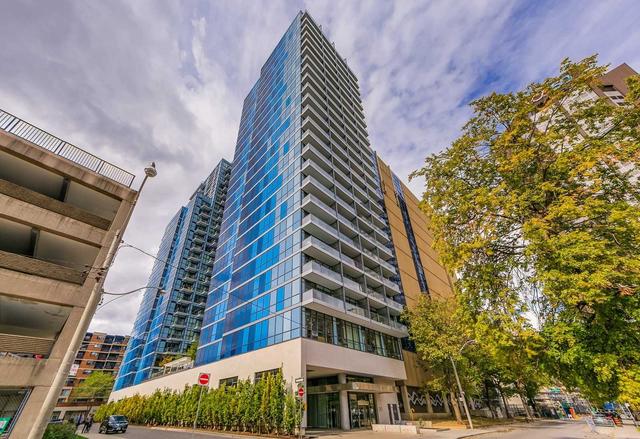 606 - 210 Simcoe St, Condo with 1 bedrooms, 1 bathrooms and 1 parking in Toronto ON | Image 1