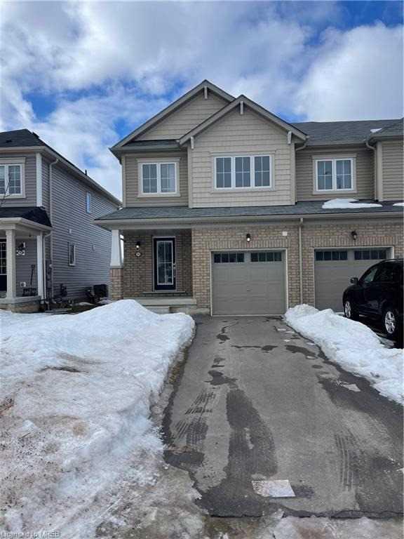 154 Esther Cres, House attached with 3 bedrooms, 3 bathrooms and 3 parking in Thorold ON | Image 1