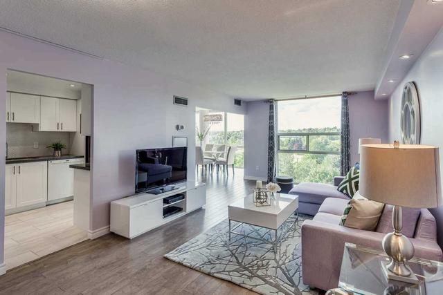 702 - 40 Harding Blvd W, Condo with 2 bedrooms, 2 bathrooms and 1 parking in Richmond Hill ON | Image 4