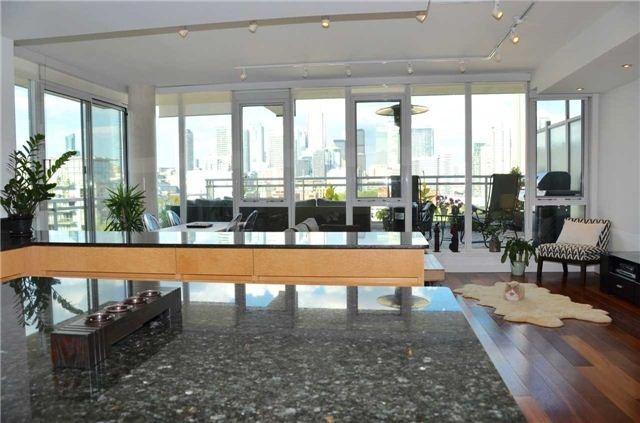 1001 - 38 Niagara St, Condo with 2 bedrooms, 2 bathrooms and 1 parking in Toronto ON | Image 6