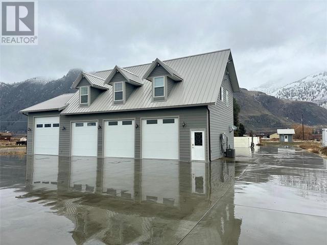 2338 Hwy 3, House detached with 5 bedrooms, 6 bathrooms and 4 parking in Okanagan Similkameen B BC | Image 42