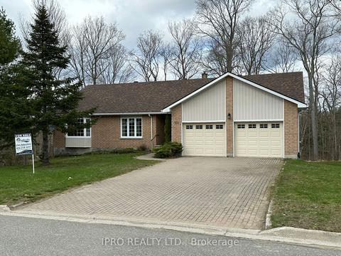 188 Maple Heights Dr, House detached with 3 bedrooms, 3 bathrooms and 6 parking in Gravenhurst ON | Card Image